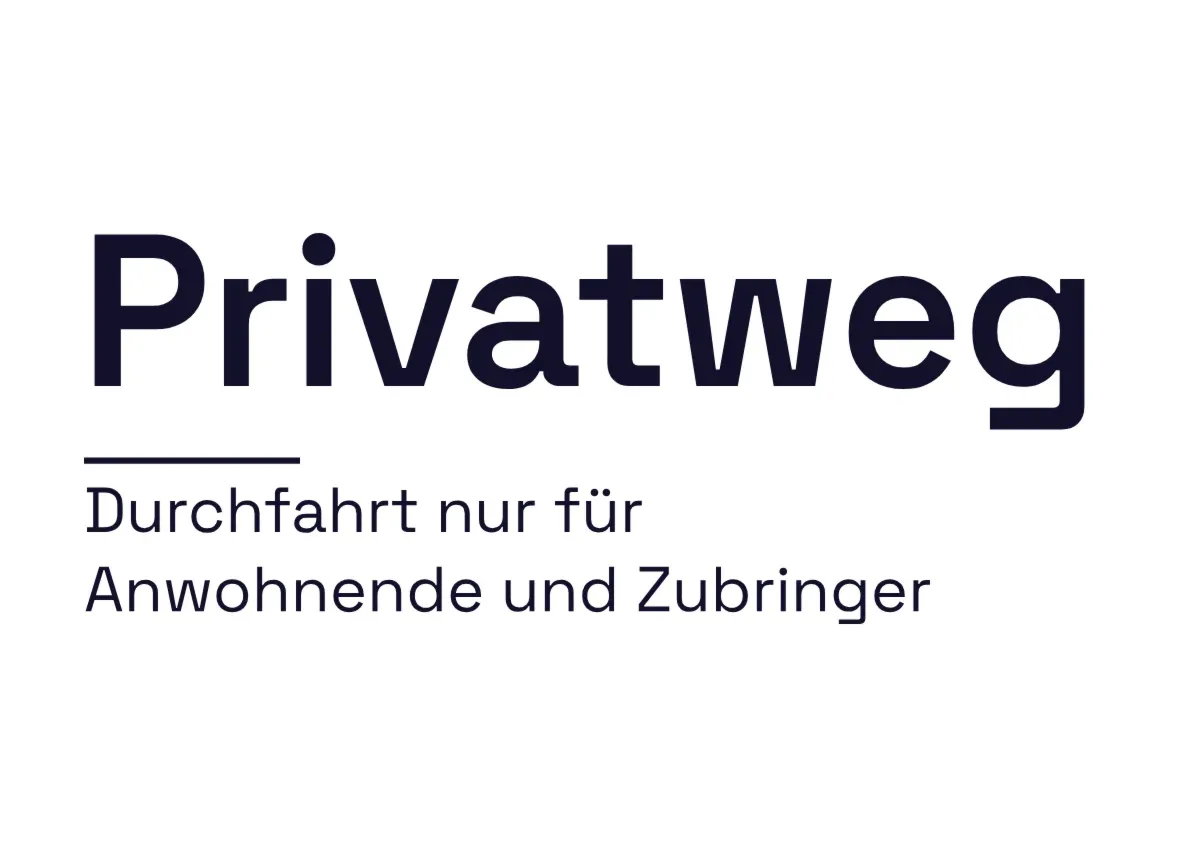 Hinweisschild «Privatweg, Zubringer gestattet»